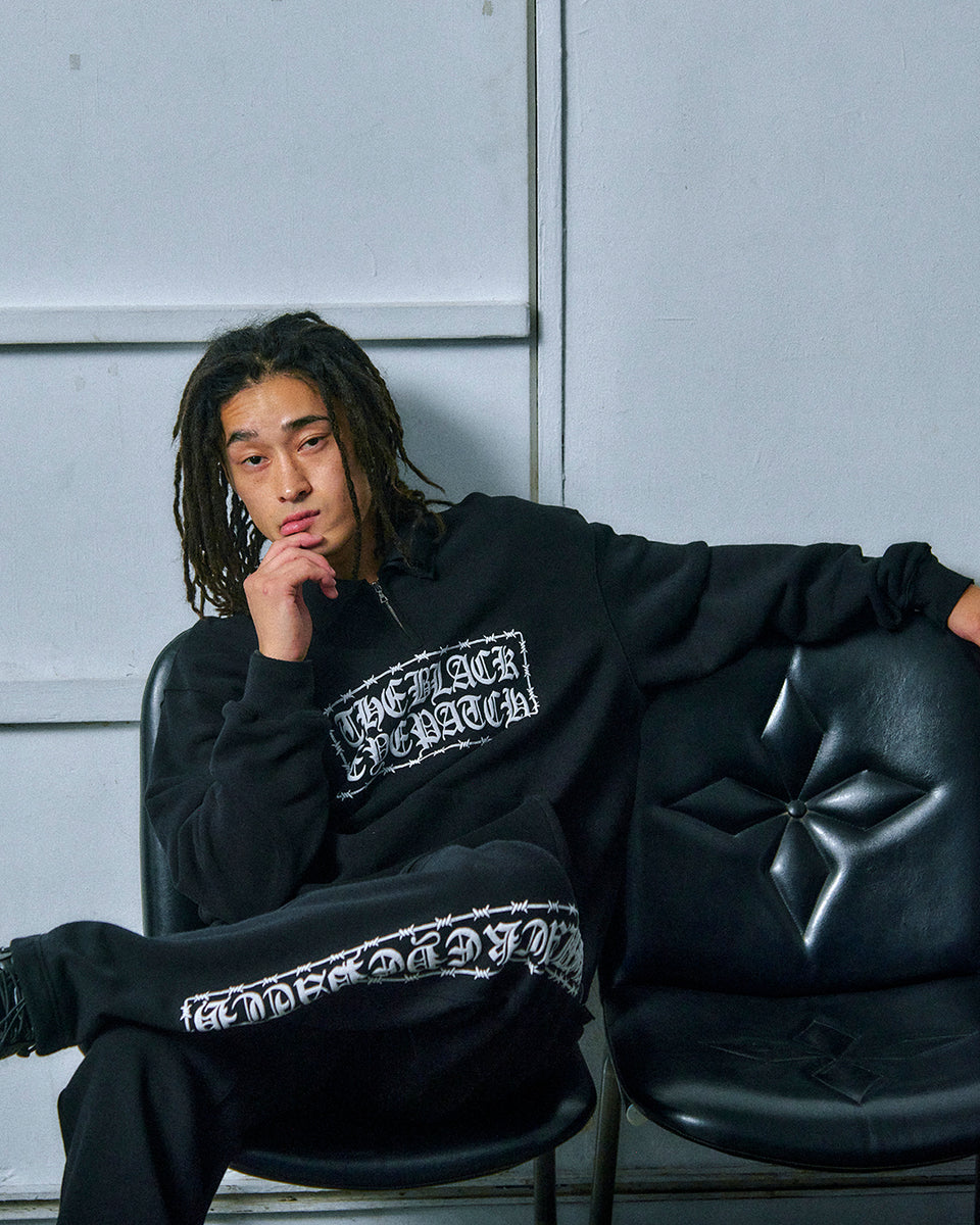 BARBED WIRE LOGO KOBE TERRY HALF ZIP SWEAT BLACK – BlackEyePatch