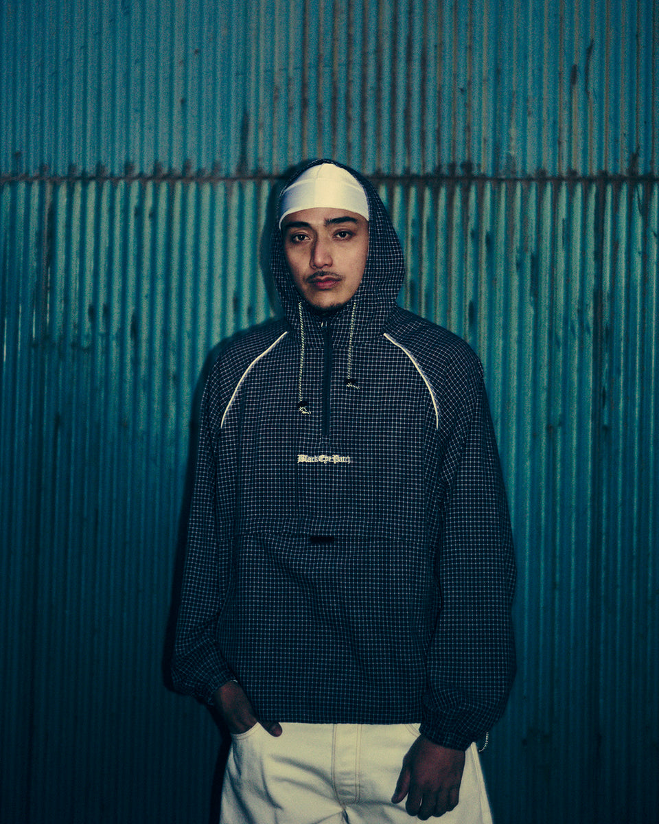 GRID_PATTERENED_OE_LOGO_ANORAK