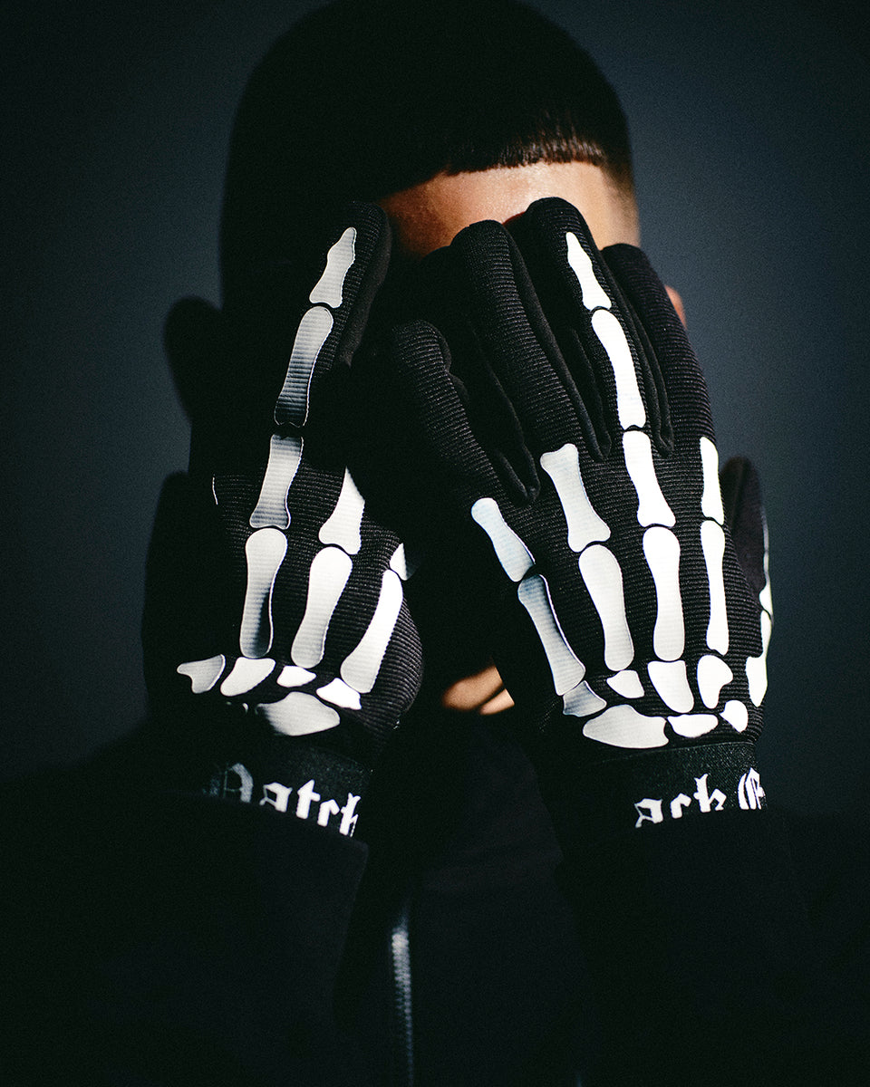 SKELETON'S FINGER GLOVES BLACK – BlackEyePatch