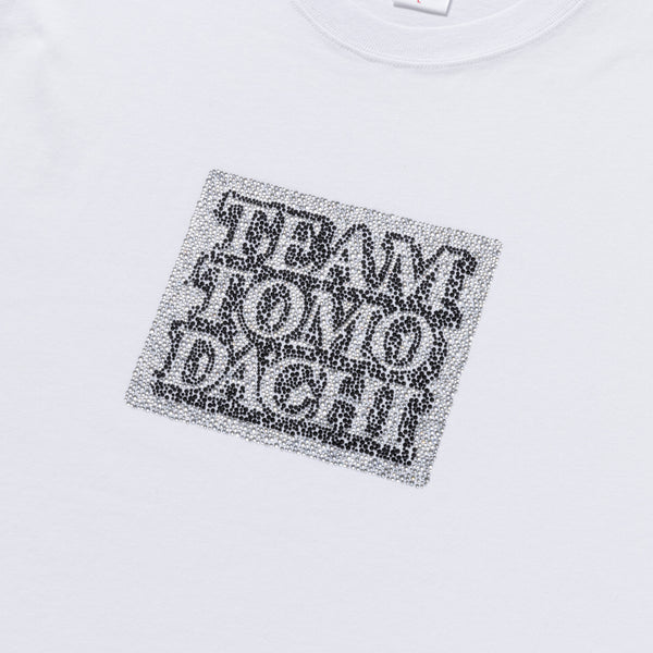 TEAM TOMODACHI LABEL RHINESTONE TEE WHITE