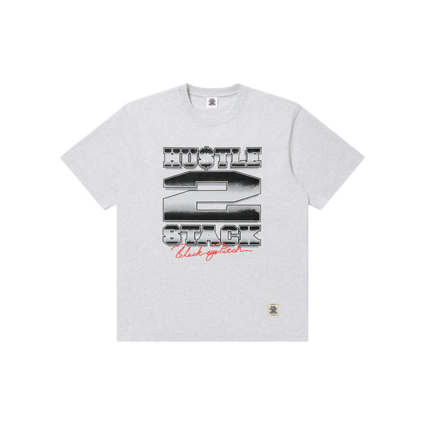 HUSTLE 2 STACK TEE ASH