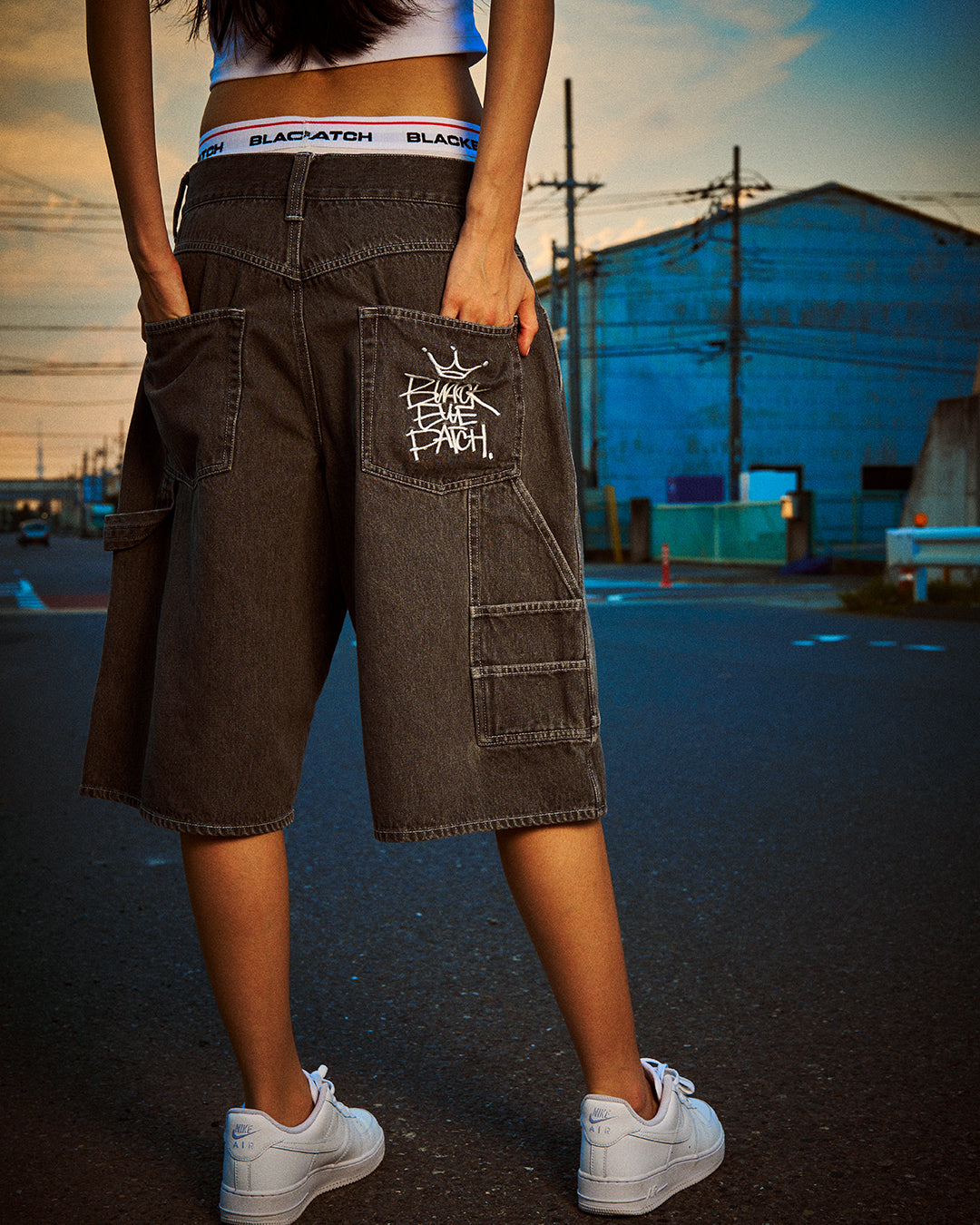 CROWN TAG BAGGY DENIM SHORTS – BlackEyePatch