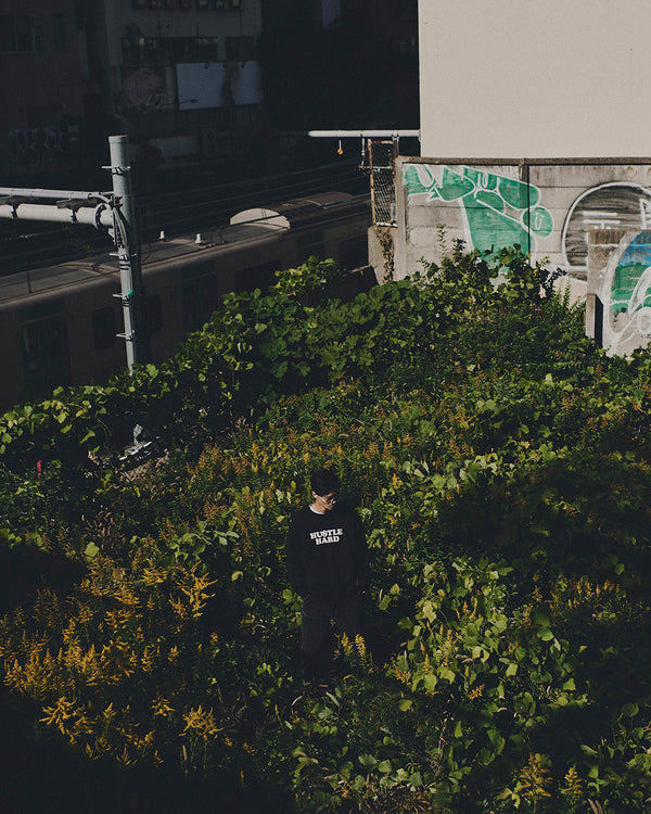 HUSTLE HARD CREW SWEAT HEATHER GRAY