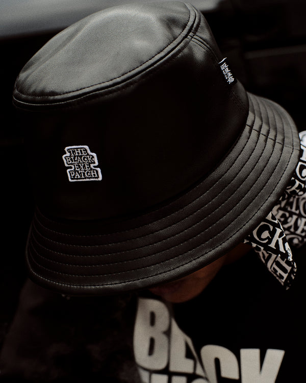 OG LABEL FAUX LEATHER BUCKET HAT BLACK