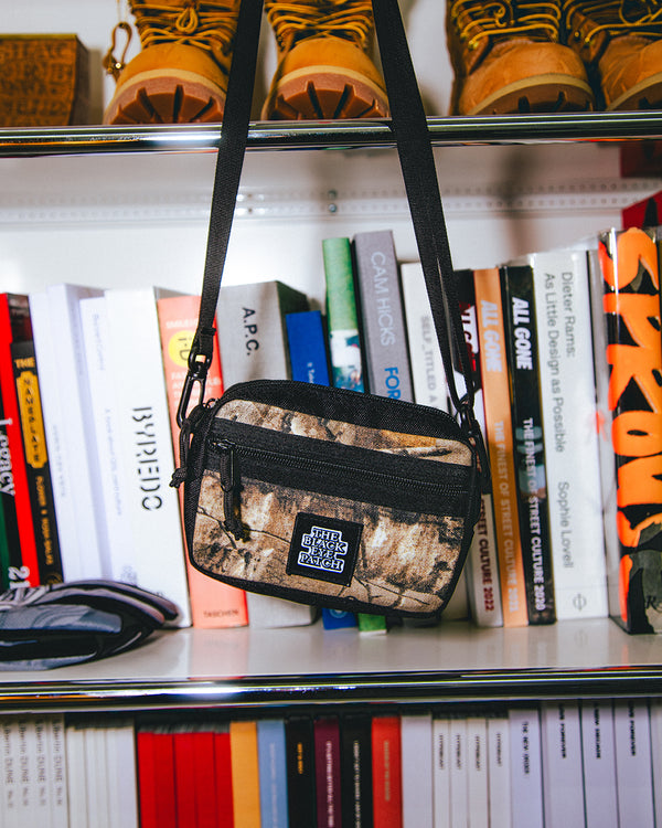 OG LABEL PATCHED REALTREE SHOULDER POUCH