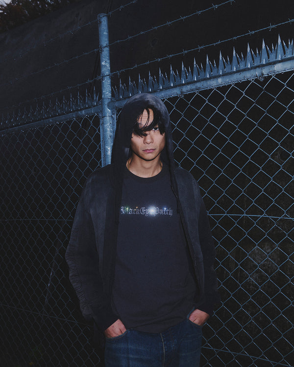 RHINESTONED OE LOGO L/S TEE CHARCOAL