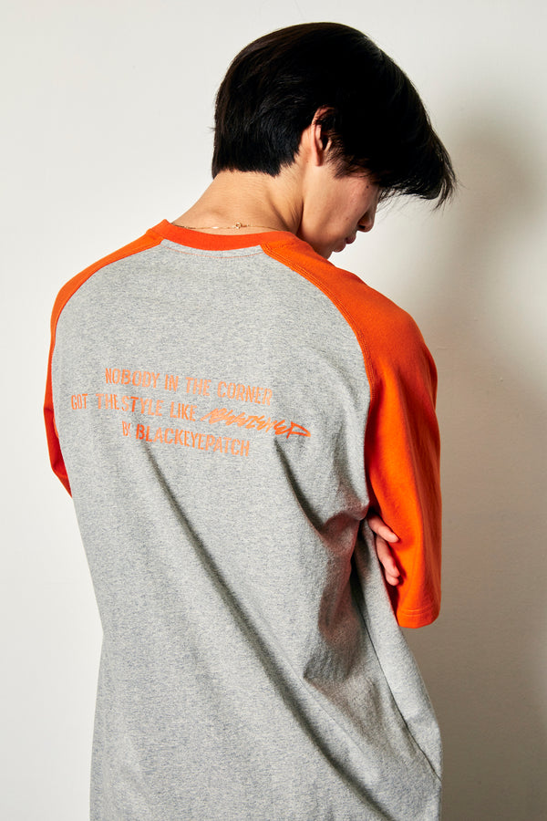 BEEZ-EYE-P Script Logo Raglan Tee, Orange / Heather Gray