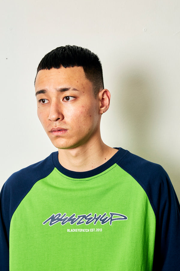 BEEZ-EYE-P Script Logo Raglan Tee, Navy / Green